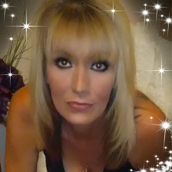 Meet your Posher, Shawna - Picture 1 of 1